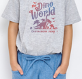 detail chlapčenského pyžama s krátkym rukávom, dinosaurom Zane 2947 Taro