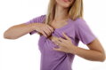 detail levandulového trička na kojenie Kateřina Jožánek s krátkym rukávom