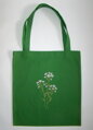 zelená bavlnená taška s výšivkou kamiliek Hand Made Línia, s kvetmi, na rameno