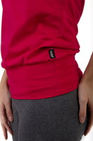 detail trička s krátkym rukávom na dojčenie Karla Jožánek, s patentom
