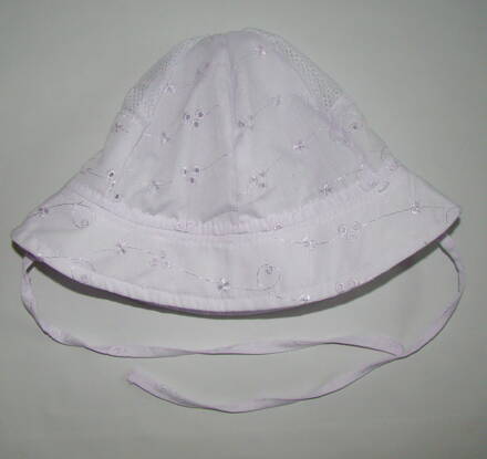 Repal dievčenský klobúk so šnúrkami V06 biely